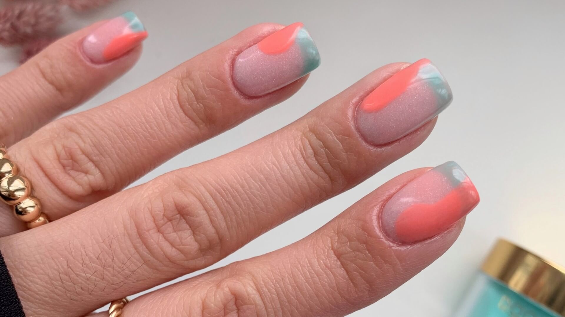 Deine Nägel, deine Leinwand: Moderne Nageldesigns für kreative Köpfe